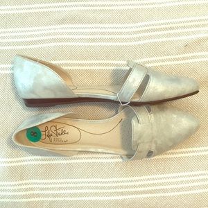 Life stride soft system size 8 flats.